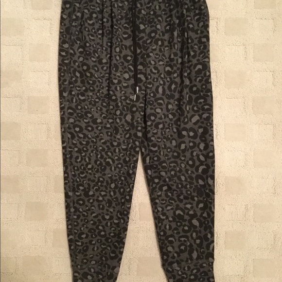 H&M Pants - H&M Drawstring Leopard Print High Waist Joggers
